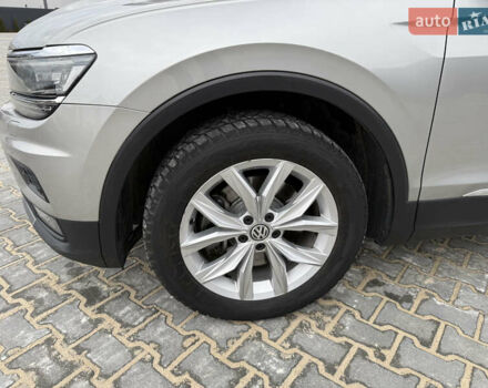 Серый Фольксваген Тигуан, объемом двигателя 2 л и пробегом 87 тыс. км за 23900 $, фото 41 на Automoto.ua