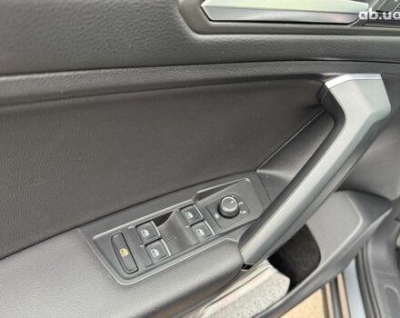 Серый Фольксваген Тигуан, объемом двигателя 2 л и пробегом 80 тыс. км за 20690 $, фото 21 на Automoto.ua