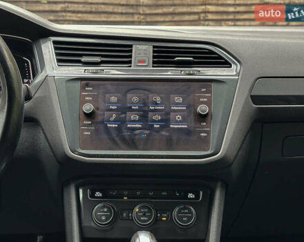 Сірий Фольксваген Тігуан, об'ємом двигуна 1.98 л та пробігом 230 тис. км за 27700 $, фото 110 на Automoto.ua