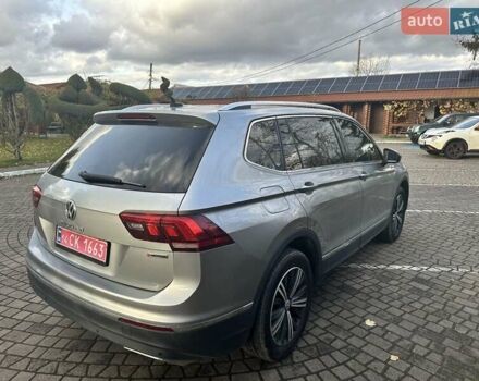 Сірий Фольксваген Тігуан, об'ємом двигуна 2 л та пробігом 84 тис. км за 18500 $, фото 6 на Automoto.ua