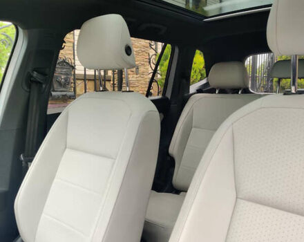 Серый Фольксваген Тигуан, объемом двигателя 2 л и пробегом 298 тыс. км за 17500 $, фото 9 на Automoto.ua