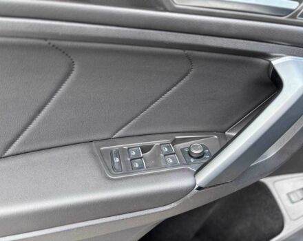 Серый Фольксваген Тигуан, объемом двигателя 2 л и пробегом 100 тыс. км за 24999 $, фото 13 на Automoto.ua