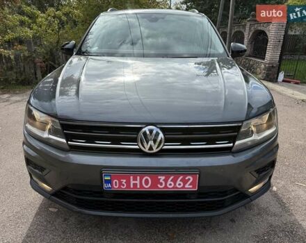 Сірий Фольксваген Тігуан, об'ємом двигуна 1.98 л та пробігом 164 тис. км за 25500 $, фото 1 на Automoto.ua