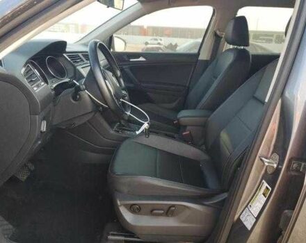 Серый Фольксваген Тигуан, объемом двигателя 2 л и пробегом 49 тыс. км за 4500 $, фото 6 на Automoto.ua