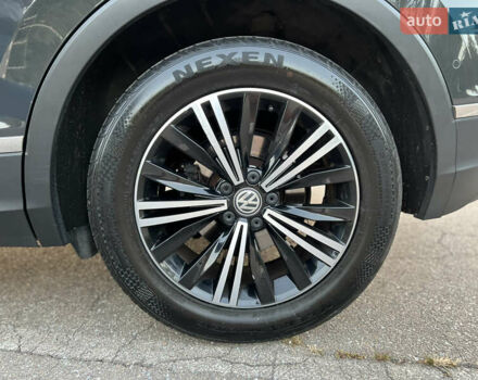 Сірий Фольксваген Тігуан, об'ємом двигуна 1.98 л та пробігом 123 тис. км за 29700 $, фото 36 на Automoto.ua