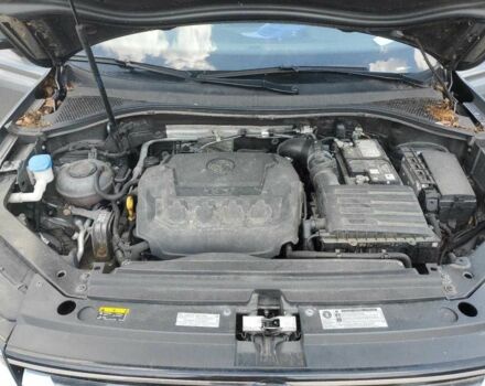 Сірий Фольксваген Тігуан, об'ємом двигуна 2 л та пробігом 98 тис. км за 3850 $, фото 11 на Automoto.ua