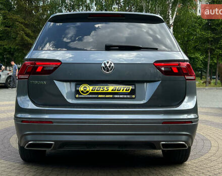 Серый Фольксваген Тигуан, объемом двигателя 2 л и пробегом 53 тыс. км за 19650 $, фото 5 на Automoto.ua