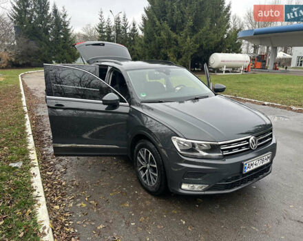 Сірий Фольксваген Тігуан, об'ємом двигуна 1.98 л та пробігом 181 тис. км за 27800 $, фото 1 на Automoto.ua