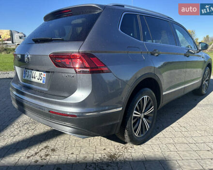 Серый Фольксваген Тигуан, объемом двигателя 2 л и пробегом 212 тыс. км за 26500 $, фото 3 на Automoto.ua