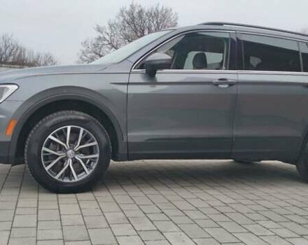 Сірий Фольксваген Тігуан, об'ємом двигуна 1.98 л та пробігом 179 тис. км за 17300 $, фото 5 на Automoto.ua