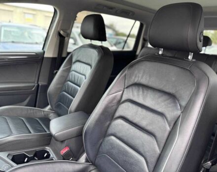 Серый Фольксваген Тигуан, объемом двигателя 2 л и пробегом 100 тыс. км за 24999 $, фото 15 на Automoto.ua