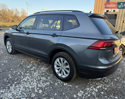 Серый Фольксваген Тигуан, объемом двигателя 2 л и пробегом 121 тыс. км за 16300 $, фото 5 на Automoto.ua