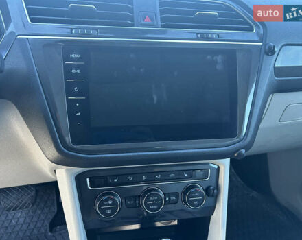 Серый Фольксваген Тигуан, объемом двигателя 2 л и пробегом 212 тыс. км за 26500 $, фото 18 на Automoto.ua