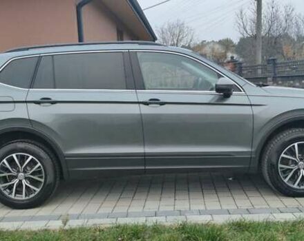 Сірий Фольксваген Тігуан, об'ємом двигуна 1.98 л та пробігом 179 тис. км за 17300 $, фото 4 на Automoto.ua