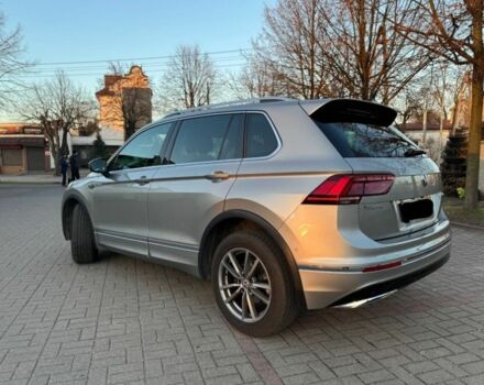 Серый Фольксваген Тигуан, объемом двигателя 2 л и пробегом 74 тыс. км за 17900 $, фото 3 на Automoto.ua