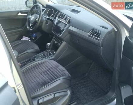 Серый Фольксваген Тигуан, объемом двигателя 1.98 л и пробегом 73 тыс. км за 21000 $, фото 7 на Automoto.ua