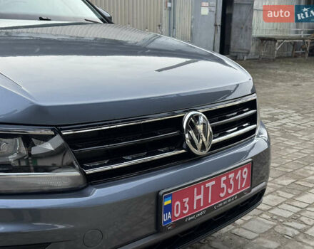 Серый Фольксваген Тигуан, объемом двигателя 2 л и пробегом 190 тыс. км за 15950 $, фото 22 на Automoto.ua