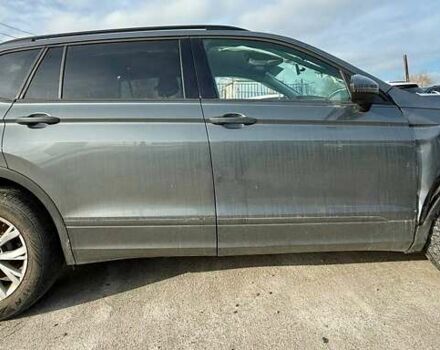 Серый Фольксваген Тигуан, объемом двигателя 2 л и пробегом 91 тыс. км за 11300 $, фото 6 на Automoto.ua