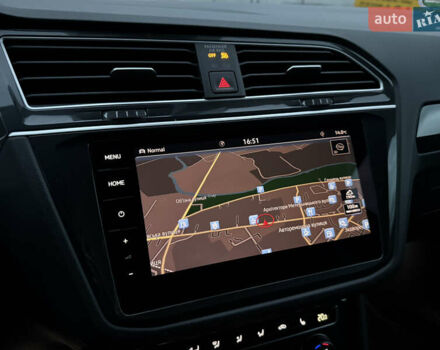 Серый Фольксваген Тигуан, объемом двигателя 2 л и пробегом 143 тыс. км за 29500 $, фото 51 на Automoto.ua