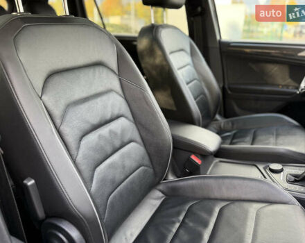 Серый Фольксваген Тигуан, объемом двигателя 2 л и пробегом 295 тыс. км за 25900 $, фото 8 на Automoto.ua