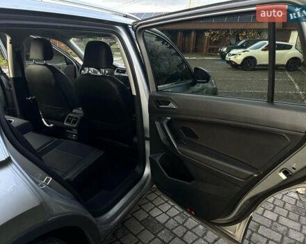 Сірий Фольксваген Тігуан, об'ємом двигуна 2 л та пробігом 84 тис. км за 18500 $, фото 10 на Automoto.ua