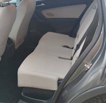 Сірий Фольксваген Тігуан, об'ємом двигуна 1.98 л та пробігом 179 тис. км за 17300 $, фото 16 на Automoto.ua