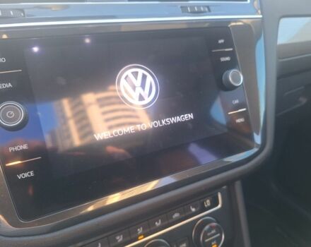 Серый Фольксваген Тигуан, объемом двигателя 2 л и пробегом 111 тыс. км за 18650 $, фото 12 на Automoto.ua