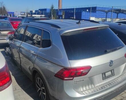 Сірий Фольксваген Тігуан, об'ємом двигуна 2 л та пробігом 108 тис. км за 8400 $, фото 1 на Automoto.ua