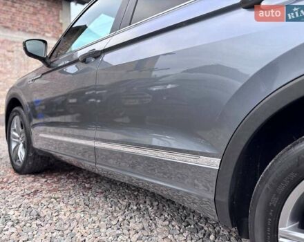 Серый Фольксваген Тигуан, объемом двигателя 1.98 л и пробегом 101 тыс. км за 24999 $, фото 11 на Automoto.ua