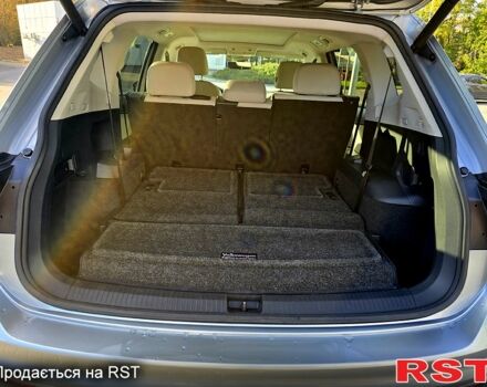 Сірий Фольксваген Тігуан, об'ємом двигуна 2 л та пробігом 147 тис. км за 21950 $, фото 12 на Automoto.ua