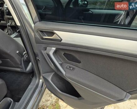 Серый Фольксваген Тигуан, объемом двигателя 1.98 л и пробегом 118 тыс. км за 20999 $, фото 46 на Automoto.ua