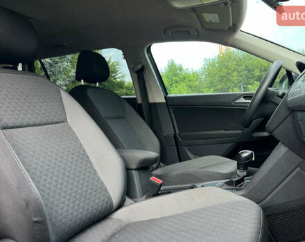 Серый Фольксваген Тигуан, объемом двигателя 2 л и пробегом 53 тыс. км за 19650 $, фото 8 на Automoto.ua