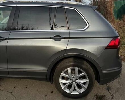 Серый Фольксваген Тигуан, объемом двигателя 1.98 л и пробегом 114 тыс. км за 25100 $, фото 4 на Automoto.ua