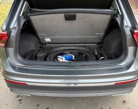 Серый Фольксваген Тигуан, объемом двигателя 1.98 л и пробегом 114 тыс. км за 25100 $, фото 21 на Automoto.ua