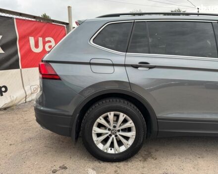 Серый Фольксваген Тигуан, объемом двигателя 2 л и пробегом 80 тыс. км за 20690 $, фото 5 на Automoto.ua