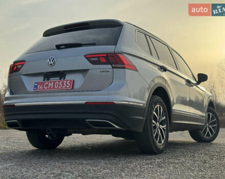 Серый Фольксваген Тигуан, объемом двигателя 1.98 л и пробегом 110 тыс. км за 17900 $, фото 3 на Automoto.ua