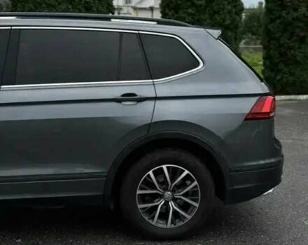 Серый Фольксваген Тигуан, объемом двигателя 2 л и пробегом 130 тыс. км за 14500 $, фото 17 на Automoto.ua