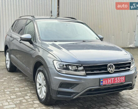 Серый Фольксваген Тигуан, объемом двигателя 2 л и пробегом 190 тыс. км за 15950 $, фото 19 на Automoto.ua