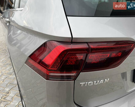 Серый Фольксваген Тигуан, объемом двигателя 2 л и пробегом 87 тыс. км за 23900 $, фото 36 на Automoto.ua