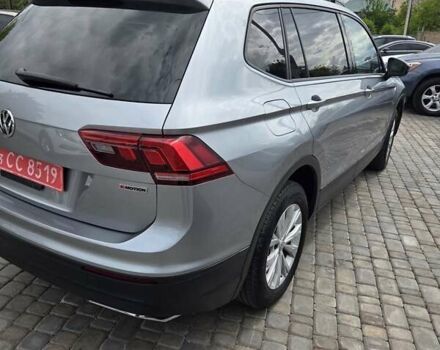 Сірий Фольксваген Тігуан, об'ємом двигуна 1.98 л та пробігом 68 тис. км за 19000 $, фото 2 на Automoto.ua