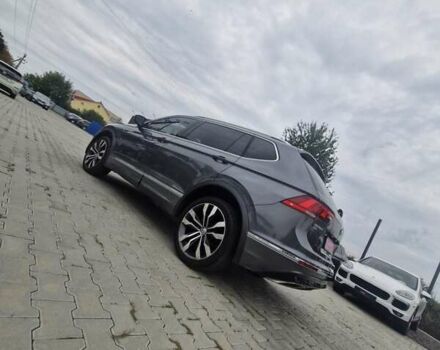 Серый Фольксваген Тигуан, объемом двигателя 2 л и пробегом 213 тыс. км за 21800 $, фото 6 на Automoto.ua