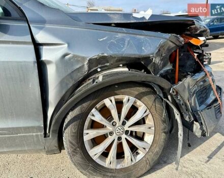 Серый Фольксваген Тигуан, объемом двигателя 2 л и пробегом 91 тыс. км за 11300 $, фото 8 на Automoto.ua