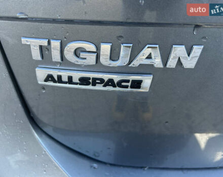 Серый Фольксваген Тигуан, объемом двигателя 2 л и пробегом 212 тыс. км за 26500 $, фото 20 на Automoto.ua