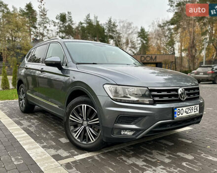 Серый Фольксваген Тигуан, объемом двигателя 1.98 л и пробегом 73 тыс. км за 22699 $, фото 1 на Automoto.ua