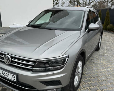 Серый Фольксваген Тигуан, объемом двигателя 2 л и пробегом 87 тыс. км за 23900 $, фото 42 на Automoto.ua