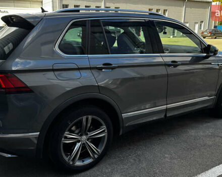 Серый Фольксваген Тигуан, объемом двигателя 1.98 л и пробегом 76 тыс. км за 32000 $, фото 5 на Automoto.ua