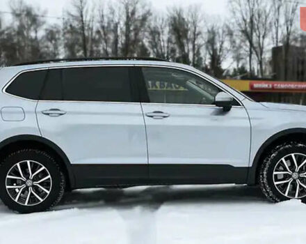 Серый Фольксваген Тигуан, объемом двигателя 1.98 л и пробегом 133 тыс. км за 27700 $, фото 18 на Automoto.ua