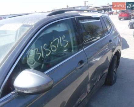 Серый Фольксваген Тигуан, объемом двигателя 2.01 л и пробегом 114 тыс. км за 11600 $, фото 7 на Automoto.ua