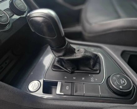 Серый Фольксваген Тигуан, объемом двигателя 2 л и пробегом 214 тыс. км за 21800 $, фото 21 на Automoto.ua