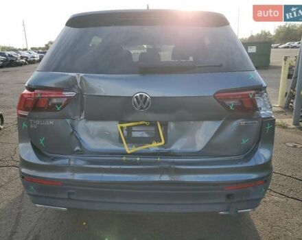 Сірий Фольксваген Тігуан, об'ємом двигуна 2 л та пробігом 154 тис. км за 4800 $, фото 5 на Automoto.ua